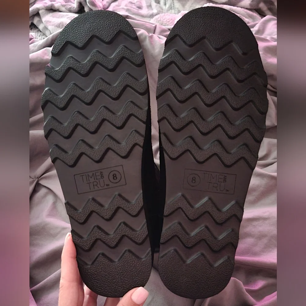 NWT Time and Tru Ugg Style Boots - Picture 4 of 4